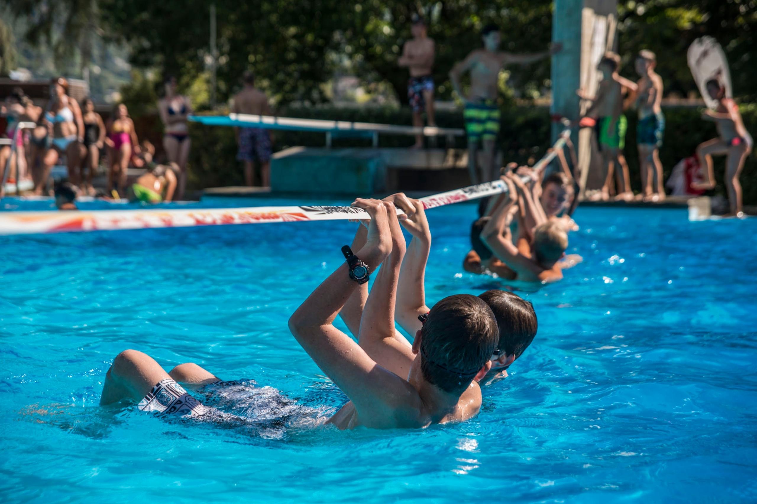 Das öffentliche Schwimmbad Visp ist Teil des Campingplatzes, Spass und Action sind hier garantiert.
