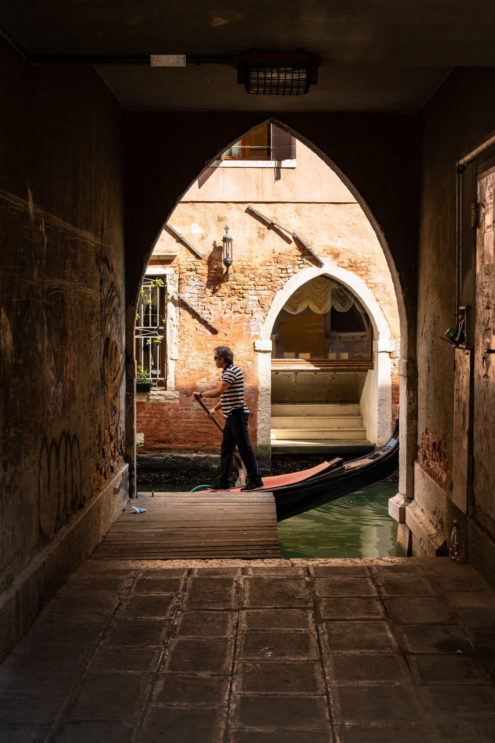 Kaum ein Bild steht mehr für Venedig als das der Gondoliere.