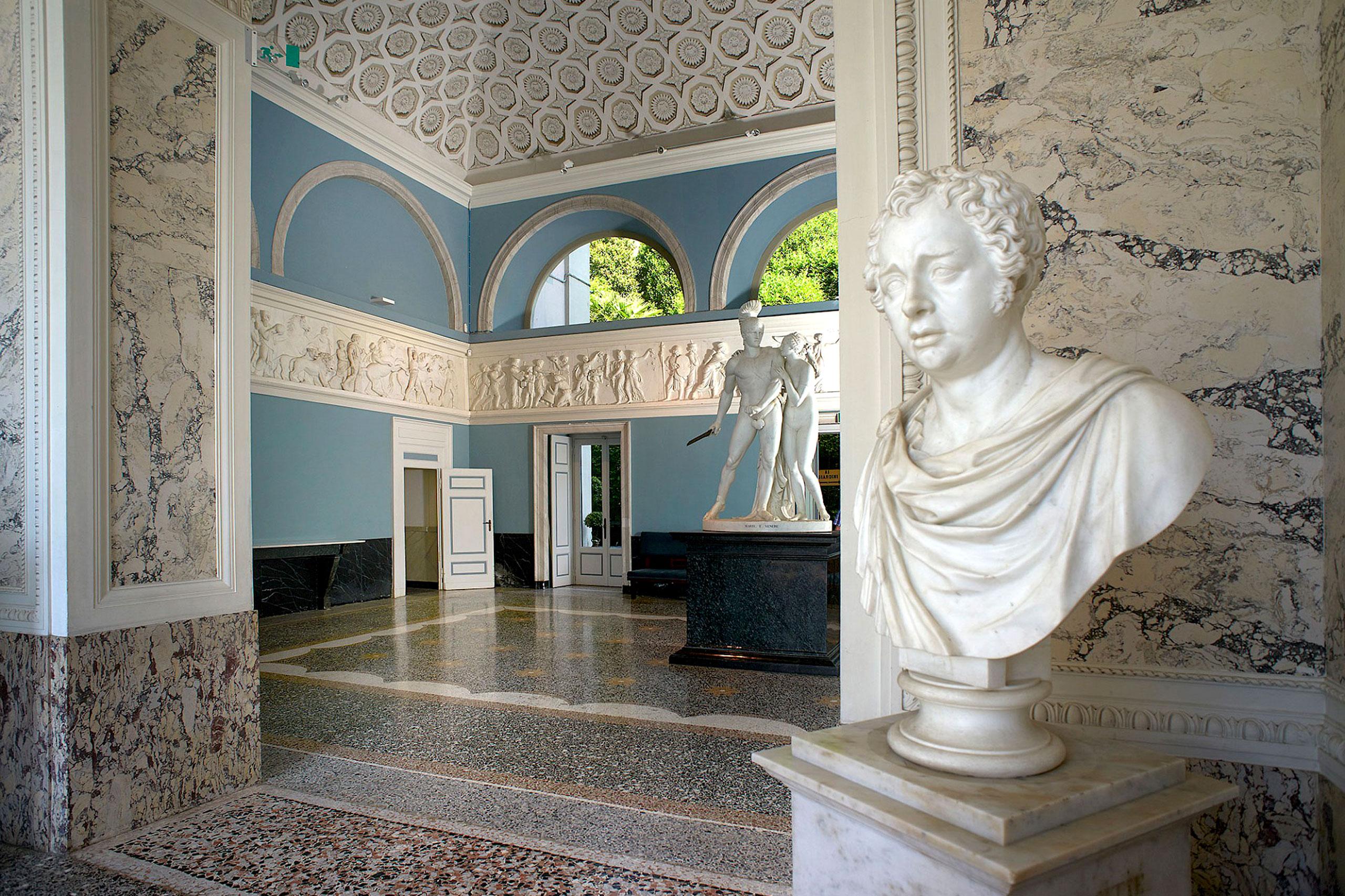 Die eindrückliche Villa Carlotta ist definitiv einen Besuch wert und überzeugt mit historischem Hintergrund und eindrücklicher Kunst. Copyright: Villa Carlotta