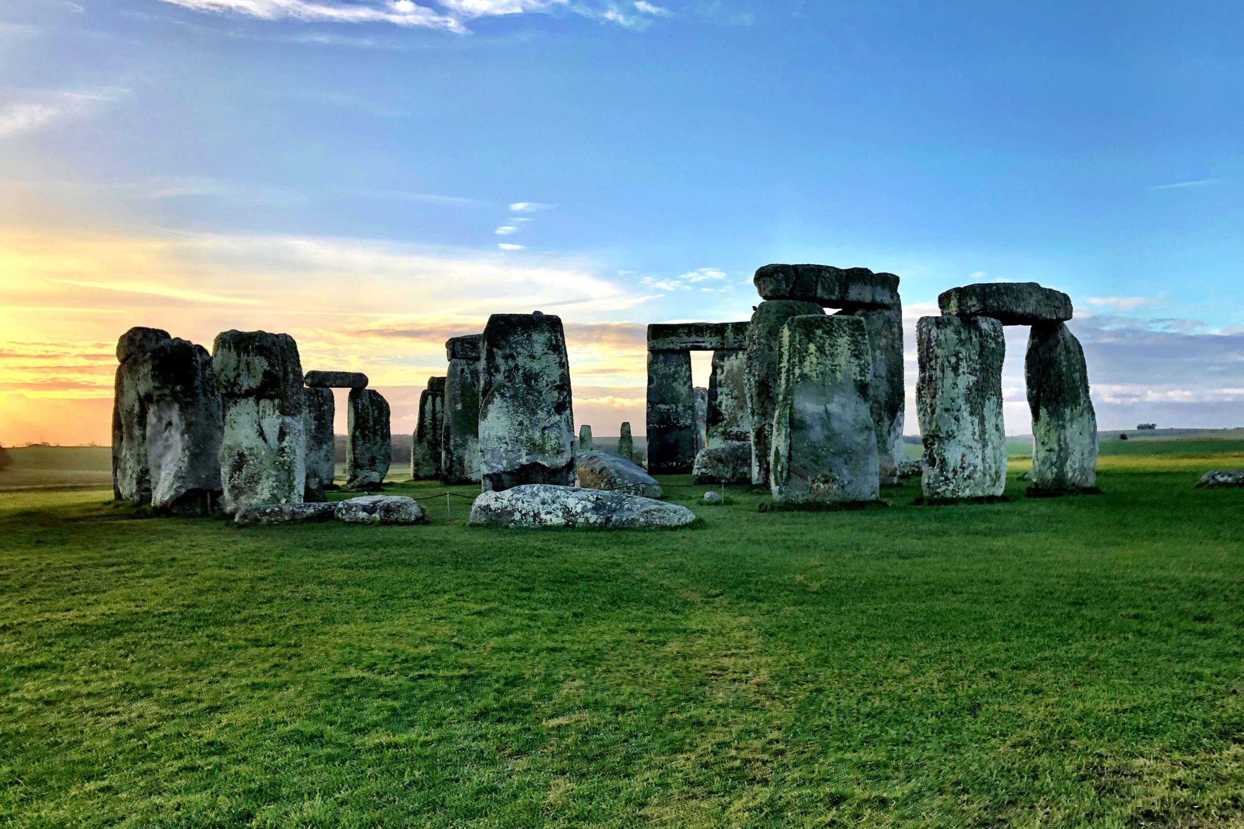 Grandes villes, paysages grandioses et sites culturels d'une valeur incommensurable - comme Stonehenge, par exemple. Copyright : Unsplash, Brooke Bell