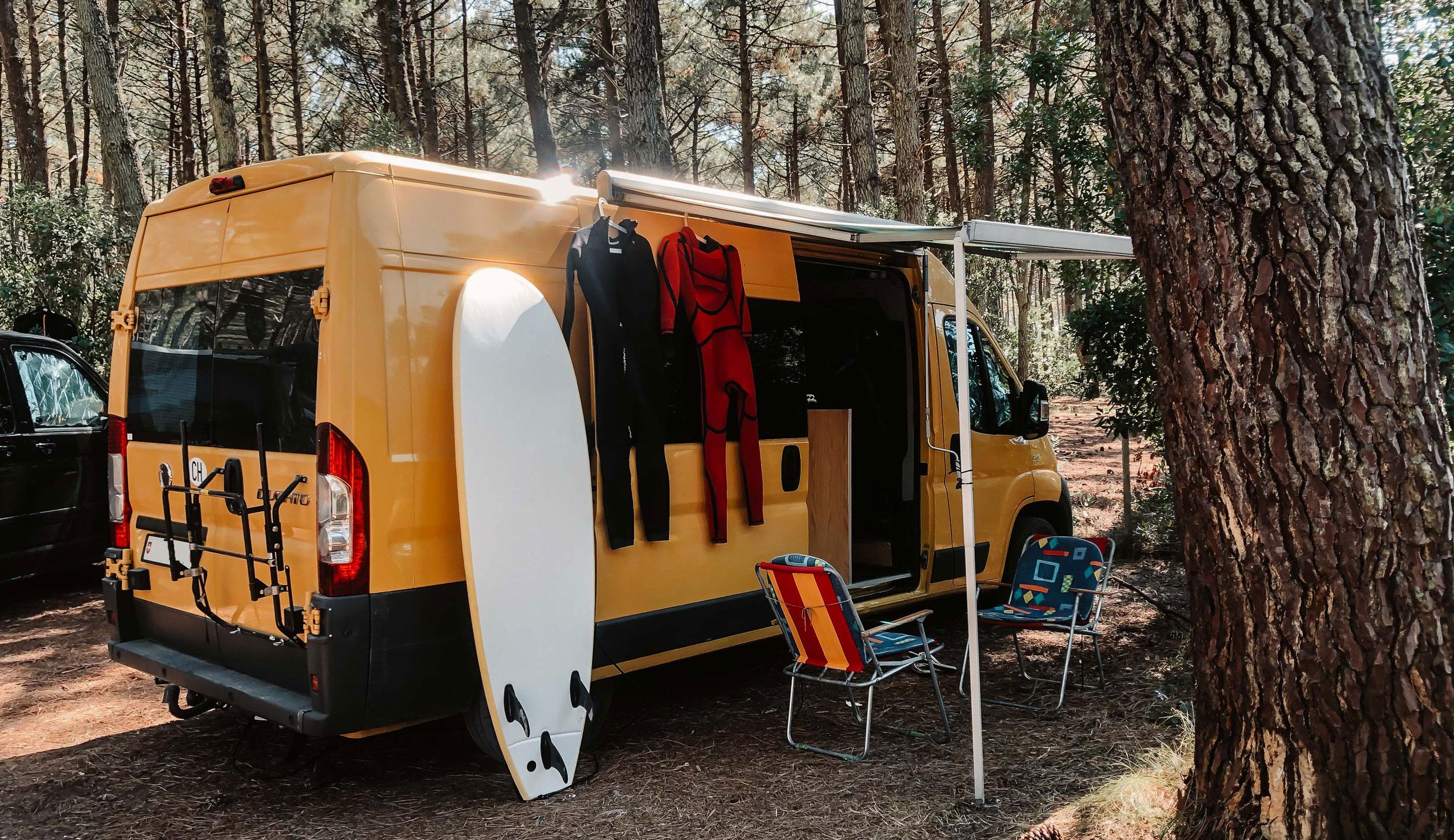 Le Portugal n'est pas seulement magnifique, il est aussi idéal pour tous les surfeurs qui arrivent en camping-car.