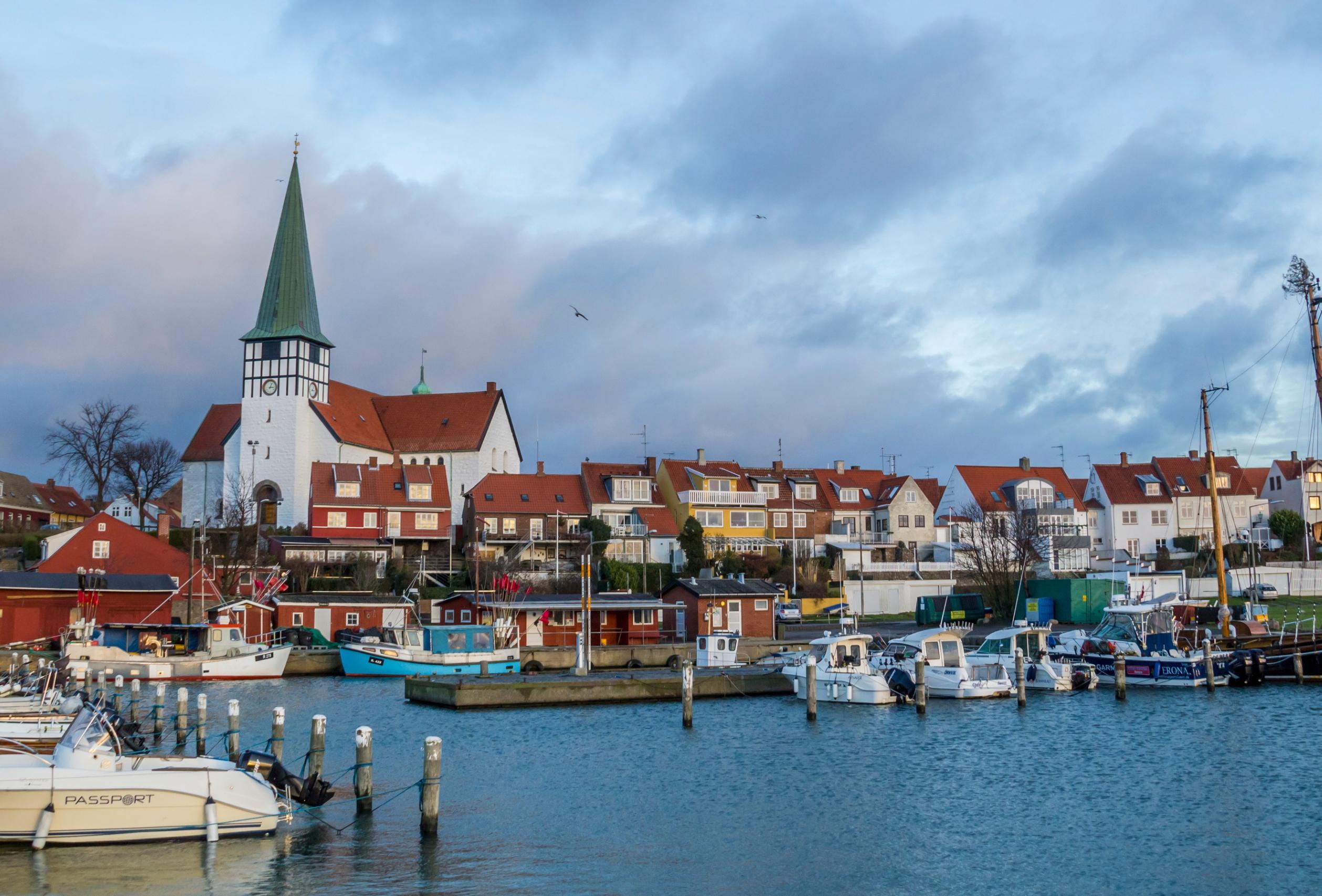  Rønne ist die grösste Stadt und der wichtigste Hafen auf der dänischen Insel Bornholm. 