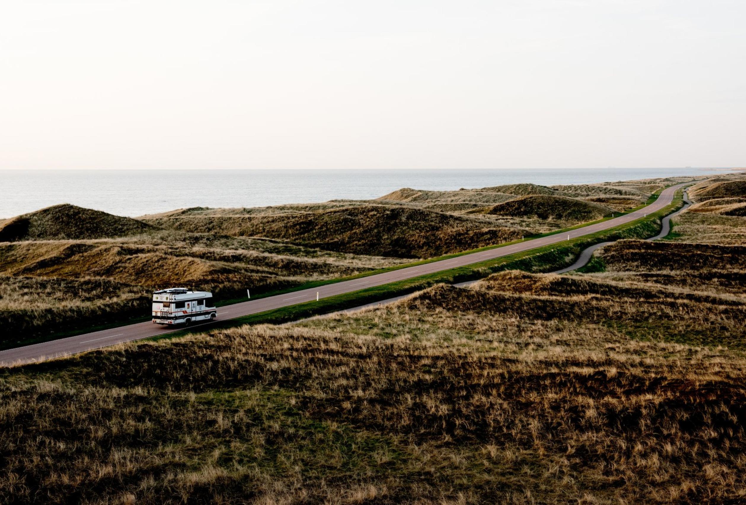 In Dänemark erwarten dich auf deiner Rundreise sechs verschiedene Inseln, die du problemlos mit dem Wohnmobil bereisen kannst. 