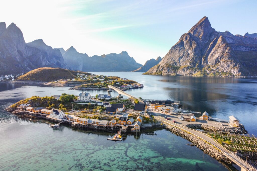 Visitez le chapelet d'îles unique des Lofoten lors de votre circuit en Norvège. Copyright: Marielle Janotta