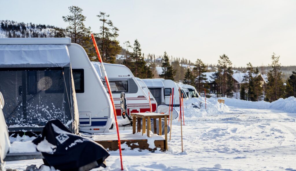 Vintercamping i campingvogn. Copyright: Idre Fjäll