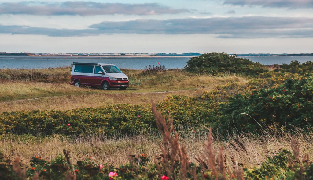 Den danska naturen upplevs på bästa sätt från husbilen. Copyright: Marielle Janotta