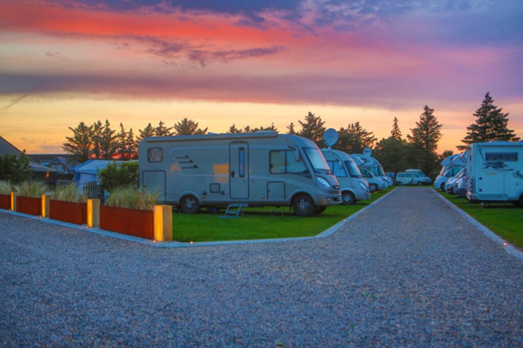 På Henne Strand Camping & Resort har du masser af valgmuligheder med din autocamper. Copyright: Henne Strand Camping & Resort